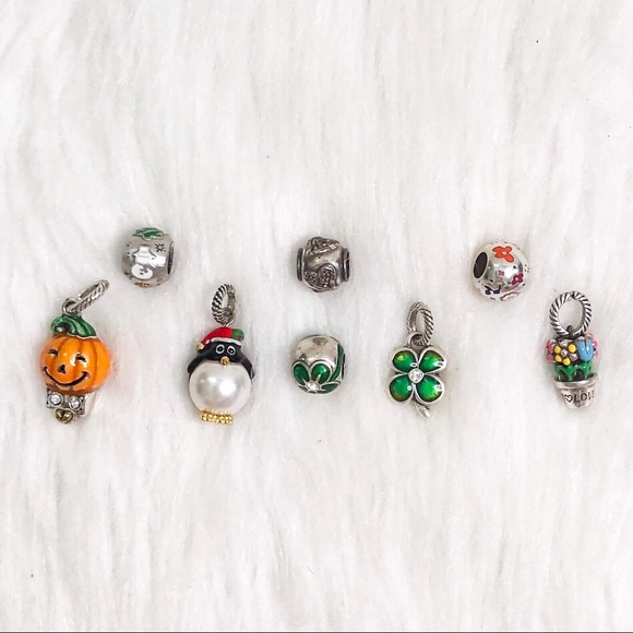 Brighton Jewelry - Brighton Holiday Seasonal Charms and Beads Set